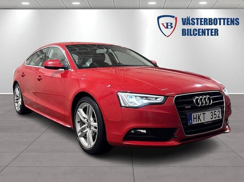 Röd Begagnad 2013 Audi A5 Sportback Comfort Halvkombi | 149 000 kr (Marknadspris) - Bild 1/4