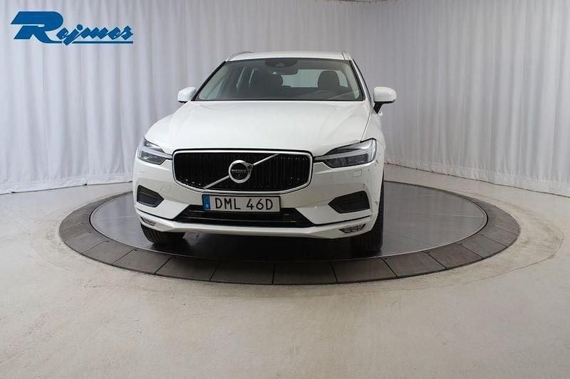 Vit Begagnad 2020 Volvo XC60 Momentum SUV | 324 800 kr (Superpris) - Bild 1/4