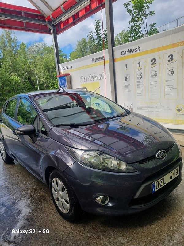 Begagnad 2012 Ford Fiesta Halvkombi | 42 500 kr (Marknadspris) - Bild 1/4