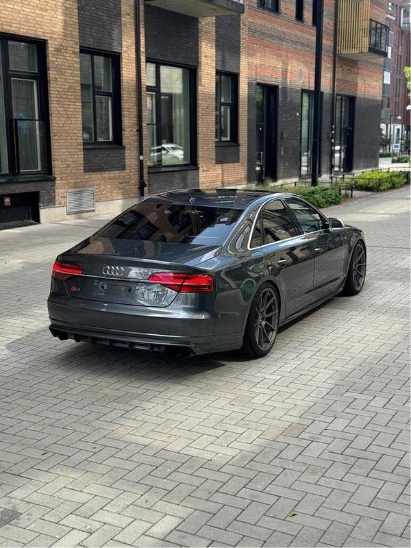 Begagnad 2014 Audi S8 Sedan | 419 000 kr - Bild 1/4