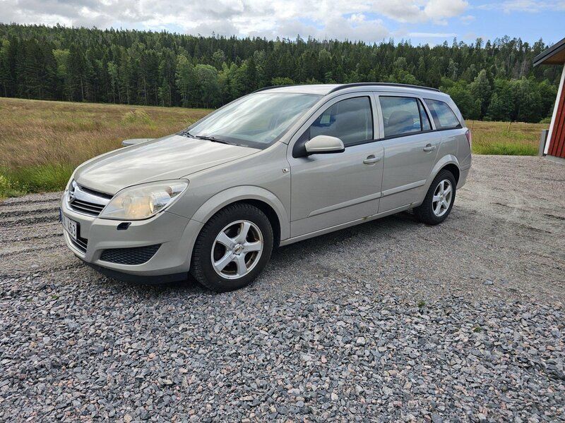 Grå Begagnad 2008 Opel Astra Kombi | 14 500 kr (Marknadspris) - Bild 1/4