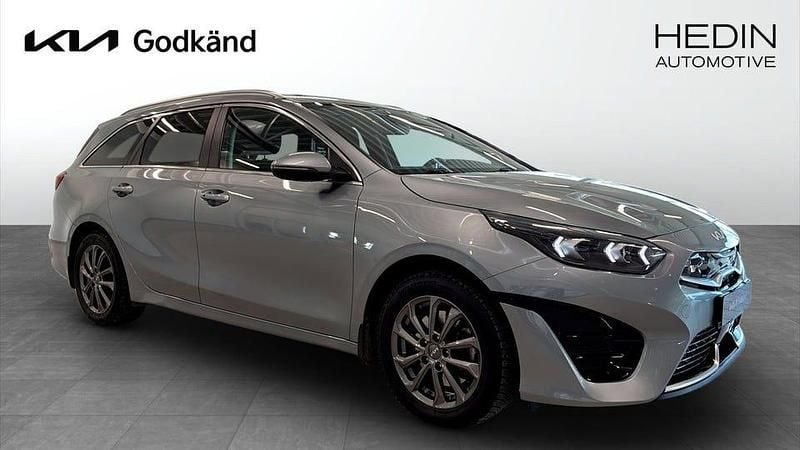 Begagnad Kia Ceed 141 HK (103 kW) 2024 Grå Halvkombi