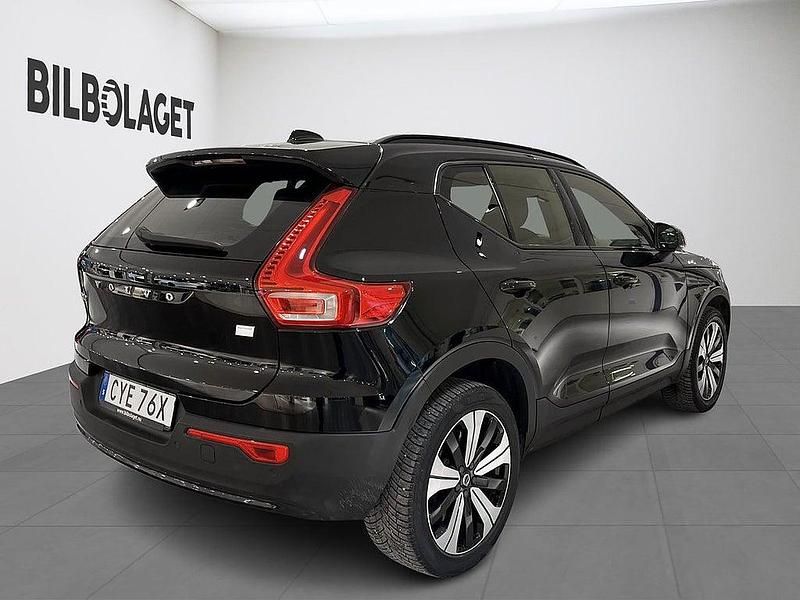 Begagnad Volvo XC40 Core 185 kW (252 HK) 2023 Svart SUV