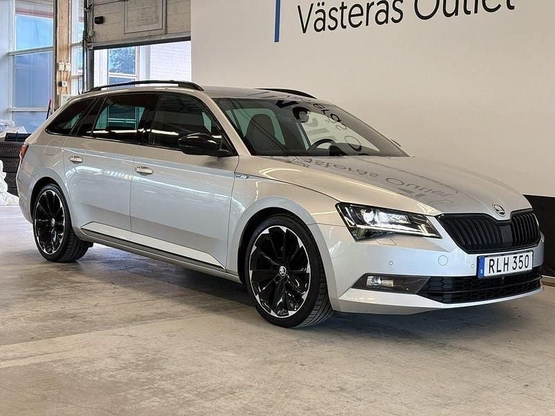 Silver Begagnad 2019 Skoda Superb Ambition Kombi | 279 000 kr (Lite dyr) - Bild 1/3
