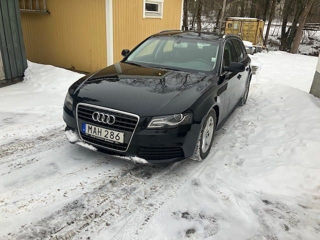 Begagnad Audi A4 136 HK (100 kW) 2012 Svart Kombi