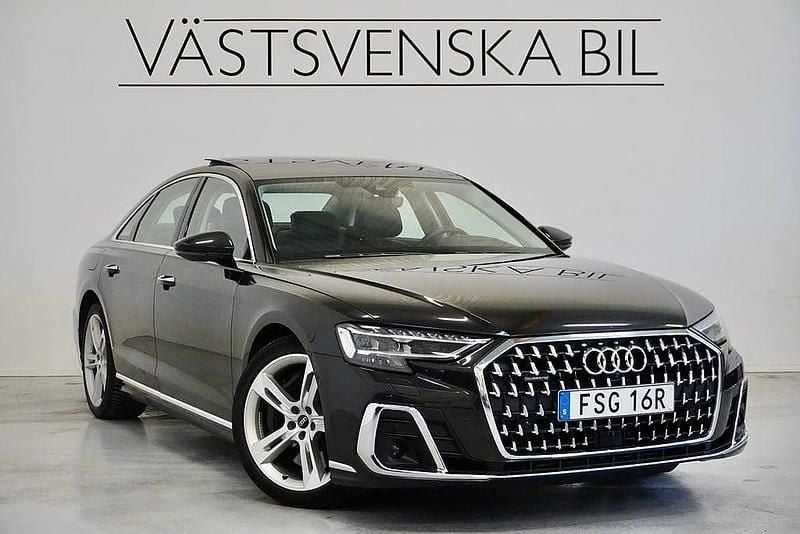 Grå Begagnad 2022 Audi A8 Sedan | 679 000 kr - Bild 1/4