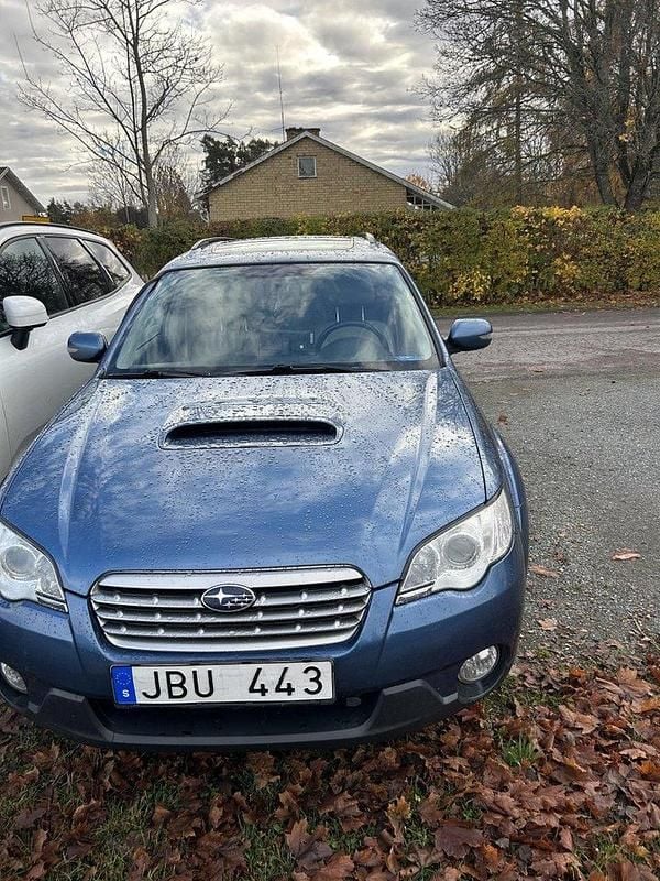 Blå Begagnad 2009 Subaru Outback Kombi | 29 000 kr (Superpris) - Bild 1/4