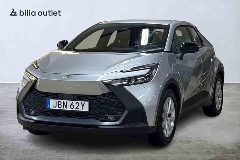 Silver Begagnad 2025 Toyota C-HR SUV | 339 900 kr - Bild 1/1