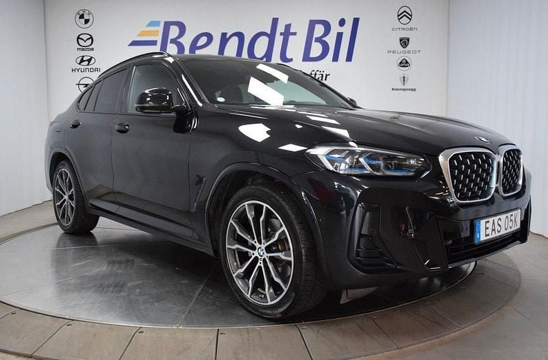 Svart Begagnad 2021 BMW X4 M Sport SUV | 574 500 kr (Dyr) - Bild 1/3