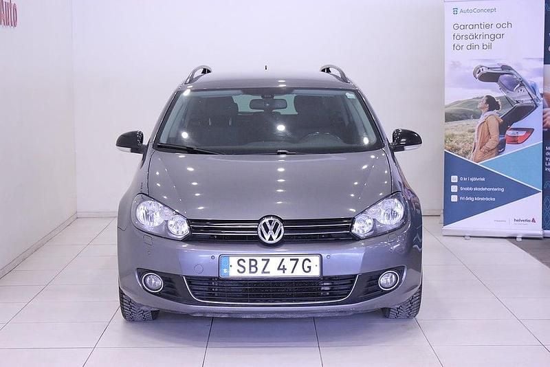 Begagnad VW Golf VII Trendline 105 HK (77 kW) 2012 Grå Kombi
