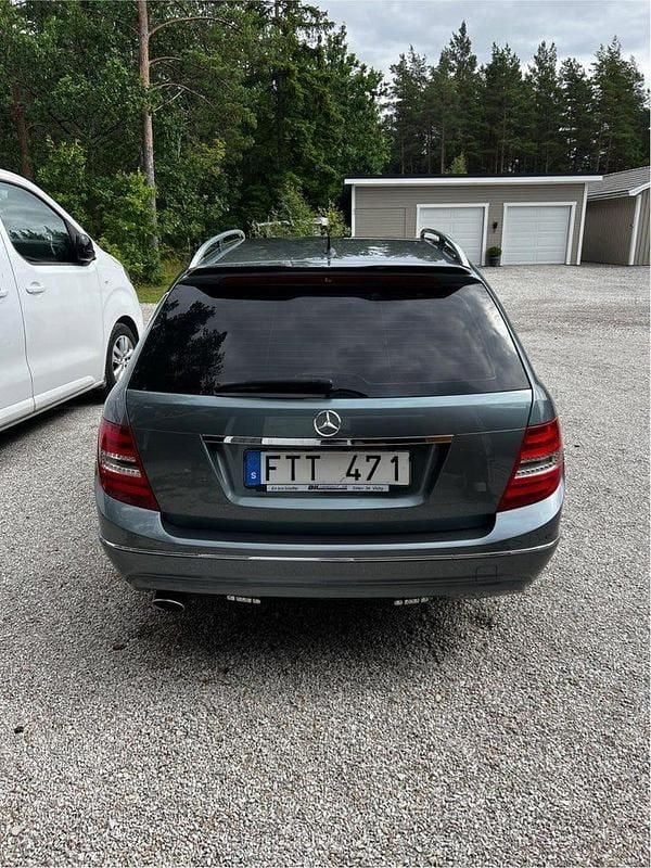 Begagnad Mercedes C220 Avantgarde 170 HK (125 kW) 2012 Grå Kombi