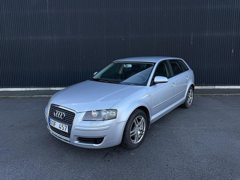 Silver Begagnad 2007 Audi A3 Sportback Proline Halvkombi | 39 900 kr (Bra pris) - Bild 1/4