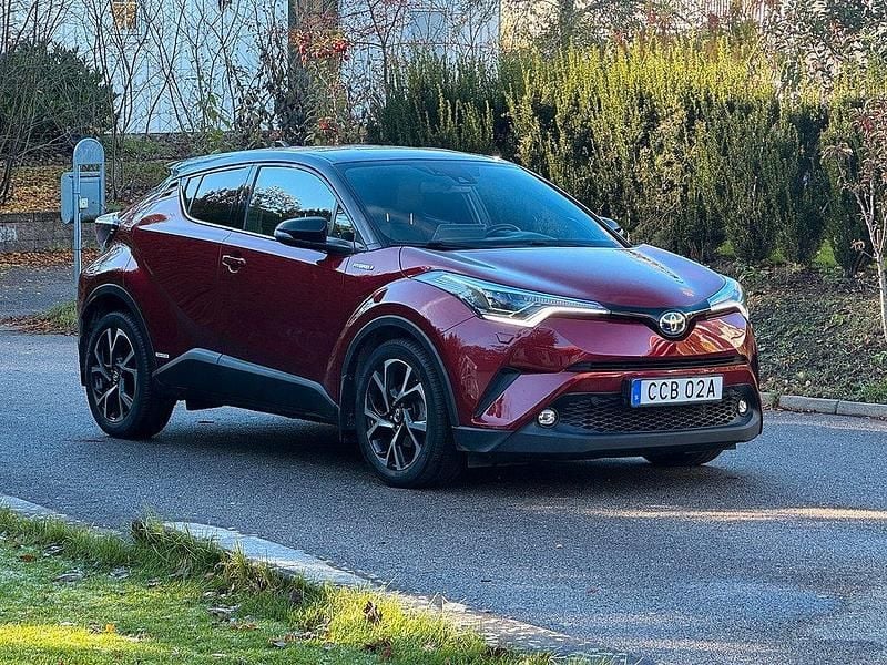 Röd Begagnad 2018 Toyota C-HR Edition SUV | 229 900 kr (Marknadspris) - Bild 1/4