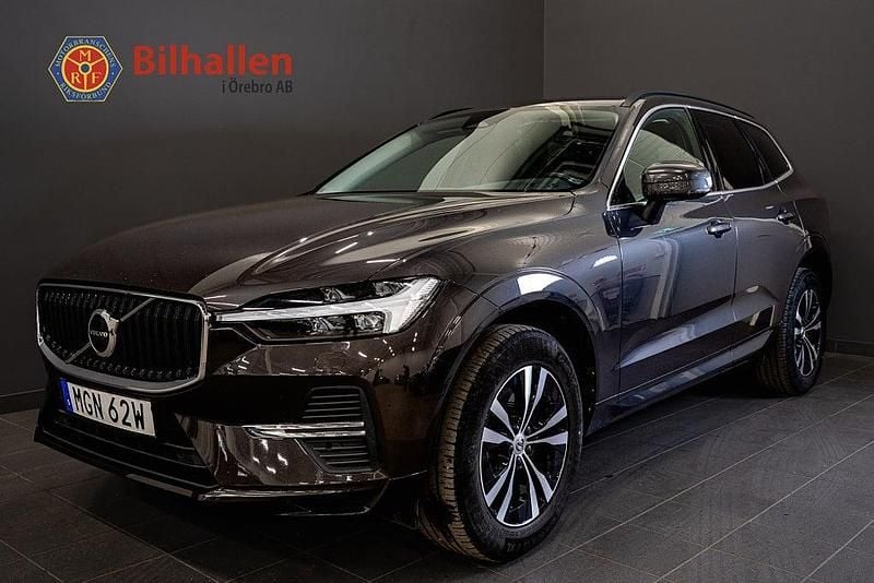 Grå Begagnad 2022 Volvo XC60 Momentum SUV | 349 000 kr (Bra pris) - Bild 1/4