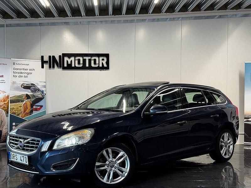 Blå Begagnad 2012 Volvo V60 Momentum Kombi | 74 900 kr (Marknadspris) - Bild 1/4