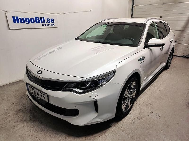 Vit Begagnad 2018 Kia Optima Hybrid Sport Sedan | 189 500 kr (Marknadspris) - Bild 1/4