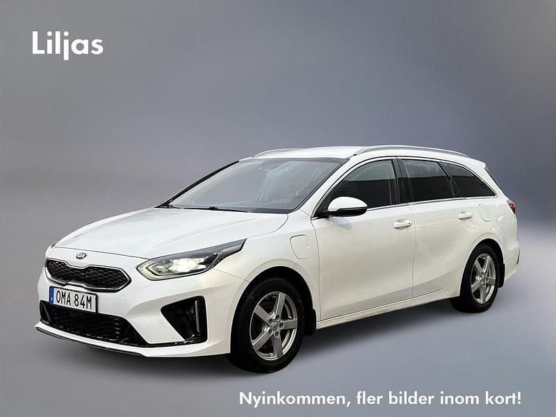Vit Begagnad 2020 Kia Ceed Sportswagon Kombi | 199 000 kr (Marknadspris) - Bild 1/4