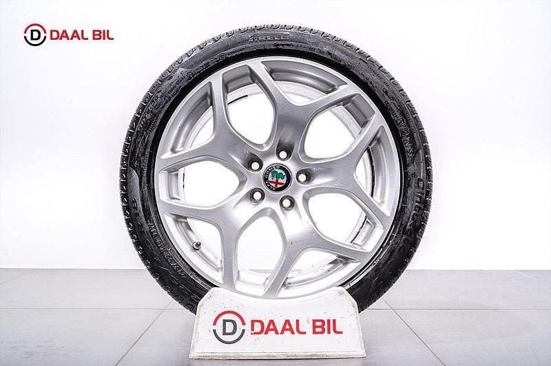 Begagnad Alfa Romeo Giulia Super 200 HK (147 kW) 2018 Svart Sedan