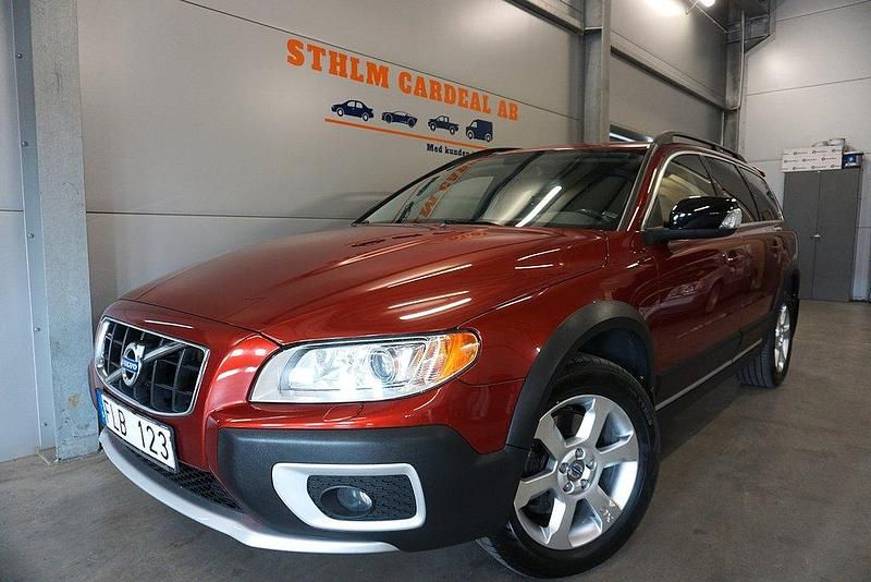 Röd Begagnad 2011 Volvo XC70 Summum SUV | 144 700 kr (Marknadspris) - Bild 1/4