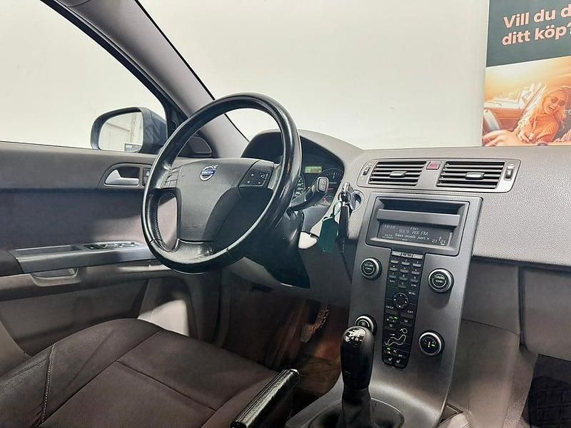 Begagnad Volvo V50 Kinetic 109 HK (80 kW) 2010 Blå Kombi