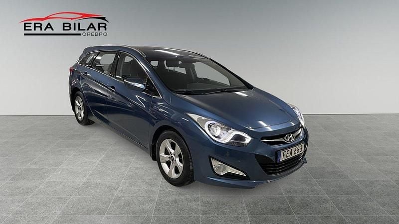 Blå Begagnad 2014 Hyundai i40 Select Kombi | 74 500 kr (Marknadspris) - Bild 1/4