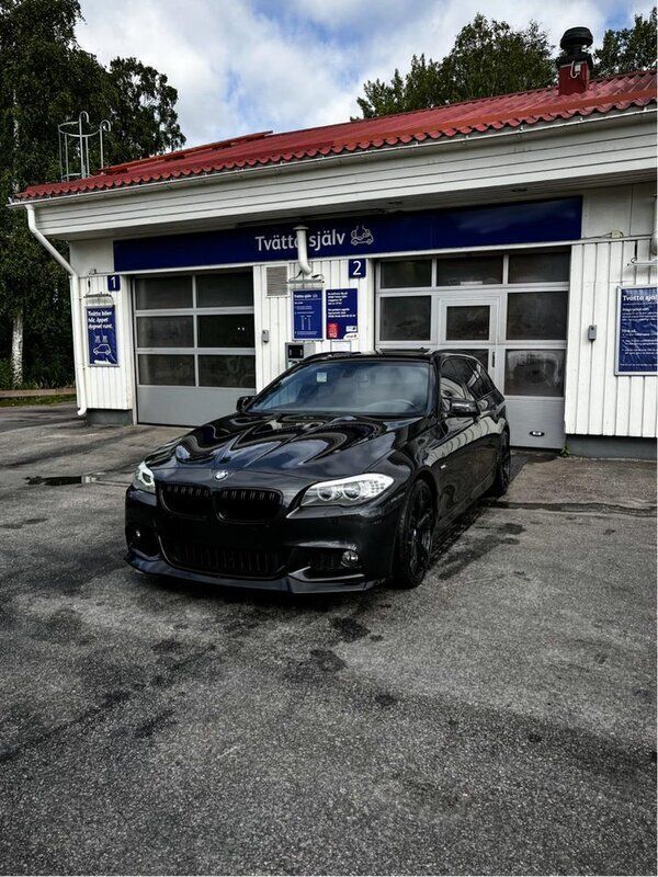 Grå Begagnad 2011 BMW 530 Kombi | 145 000 kr (Marknadspris) - Bild 1/4