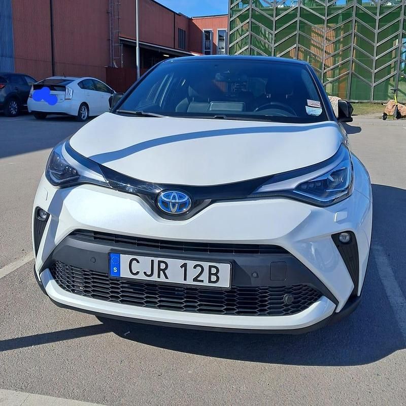Begagnad 2020 Toyota C-HR SUV | 285 000 kr (Marknadspris) - Bild 1/4