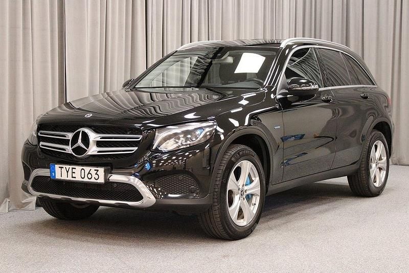 Svart Begagnad 2017 Mercedes GLC350 Luxury SUV | 269 900 kr (Marknadspris) - Bild 1/4