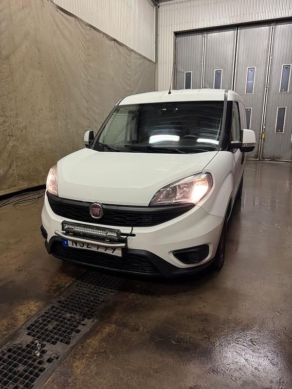 Begagnad 2016 Fiat Doblò Minibuss | 70 000 kr (Marknadspris) - Bild 1/4