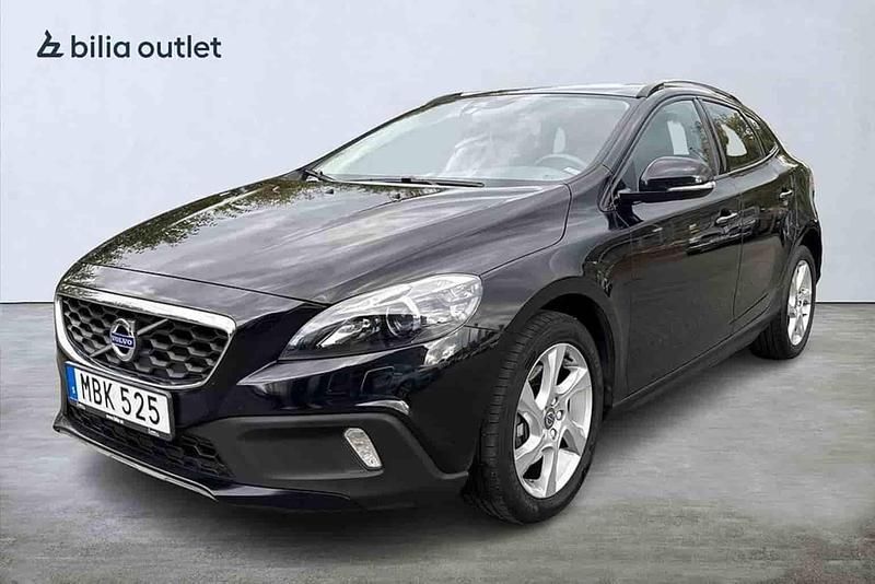Svart Begagnad 2016 Volvo V40 CC Kombi | 179 899 kr (Marknadspris) - Bild 1/1