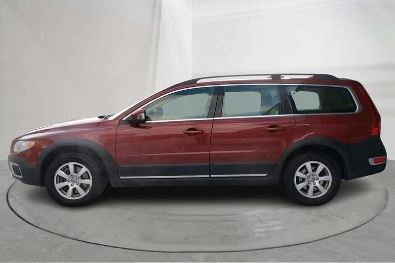 Begagnad Volvo XC70 Summum 205 HK (150 kW) 2011 Röd Kombi