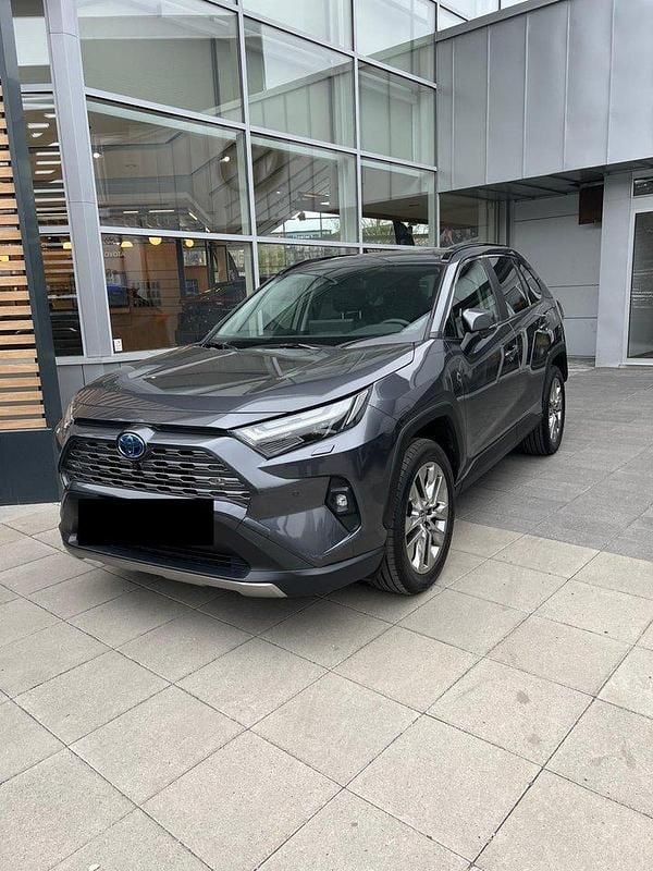 Begagnad 2023 Toyota RAV4 Hybrid SUV | 432 000 kr (Marknadspris) - Bild 1/3