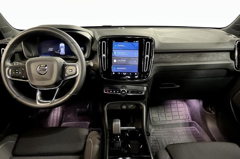 Begagnad Volvo XC40 Single Motor 175 kW (238 HK) 2023 Svart SUV