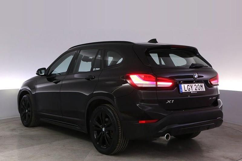 Begagnad BMW X1 Sport Line 220 HK (161 kW) 2022 Svart SUV