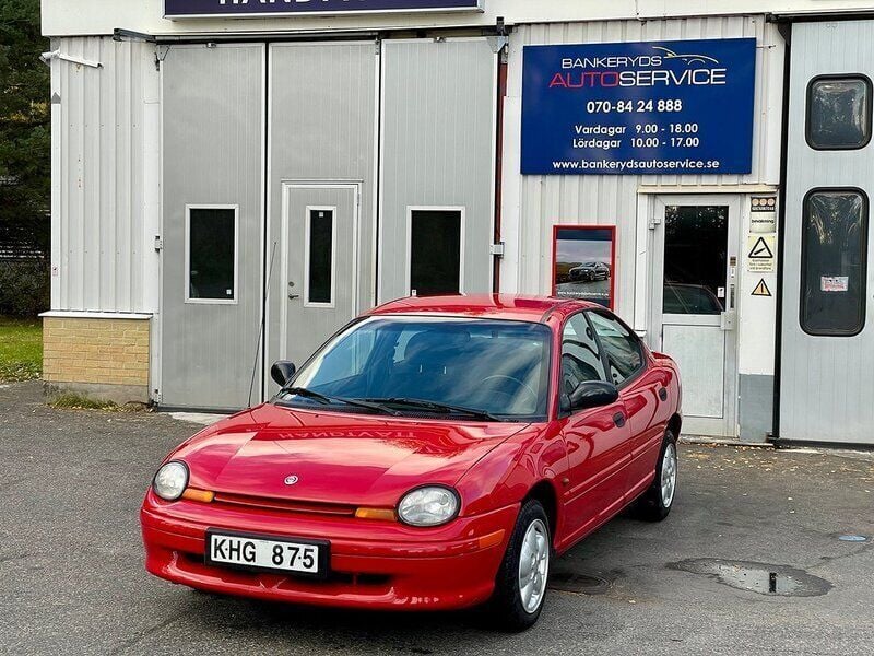 Röd Begagnad 1998 Chrysler Neon Sedan | 32 000 kr - Bild 1/4