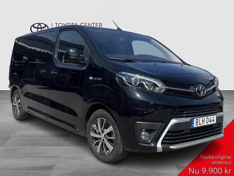 Svart Begagnad 2021 Toyota Proace Minibuss | 359 900 kr (Dyr) - Bild 1/3