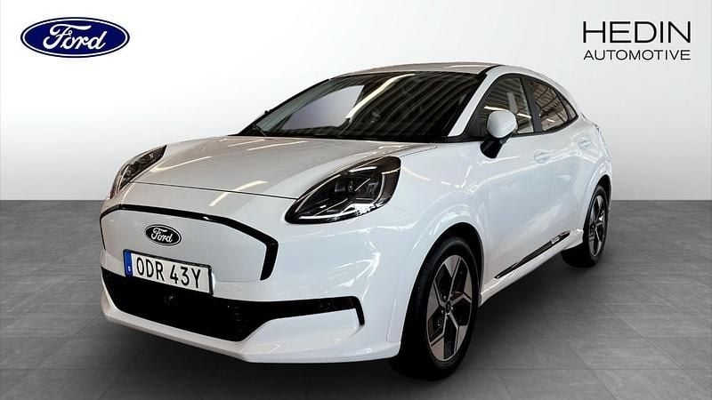 Vit (white) Ny 2025 Ford Puma Gen-E SUV | 394 875 kr - Bild 1/4