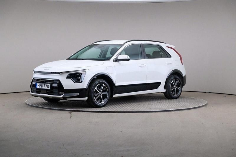 Vit (snow white (pearl)) Begagnad 2022 Kia Niro SUV | 279 000 kr (Marknadspris) - Bild 1/4