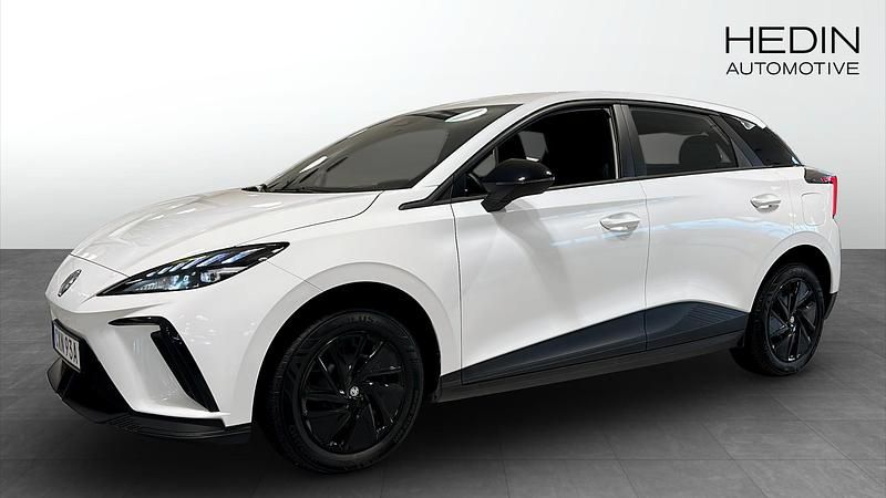 Vit (white) Begagnad 2023 MG MG4 EV Halvkombi | 259 900 kr (Marknadspris) - Bild 1/4