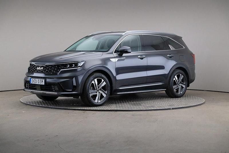 Grå Begagnad 2023 Kia Sorento 2 SUV | 519 000 kr (Marknadspris) - Bild 1/4