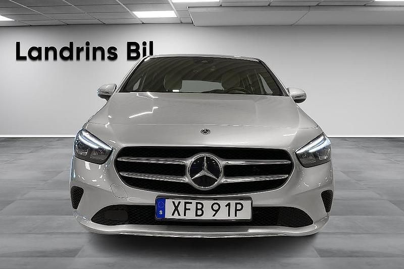Begagnad Mercedes B200 Progressive 150 HK (110 kW) 2019 Silver Minibuss