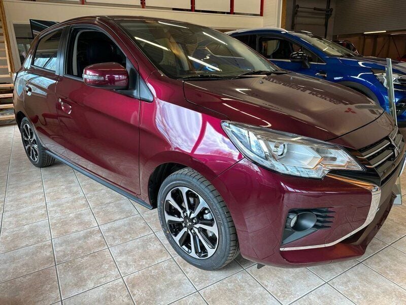 Röd (winered metallic) Begagnad 2023 Mitsubishi Space Star Kombi | 204 900 kr (Dyr) - Bild 1/1