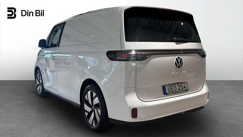 Begagnad VW ID. Buzz SE 150 kW (204 HK) 2024 Vit (candyvit) Minibuss