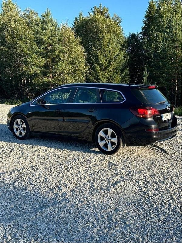 Svart Begagnad 2011 Opel Astra Enjoy Kombi | 39 900 kr (Marknadspris) - Bild 1/4