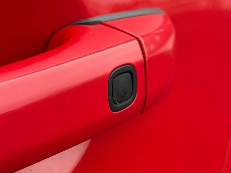 Begagnad Volvo V70 Momentum 146 HK (107 kW) 2009 Röd Kombi