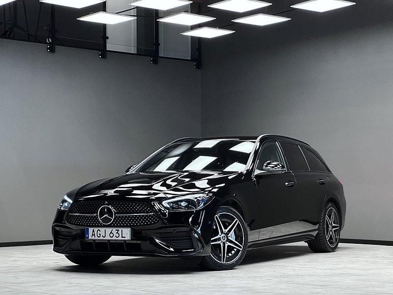 Svart Begagnad 2022 Mercedes C300e AMG Kombi | 399 900 kr (Lite dyr) - Bild 1/3