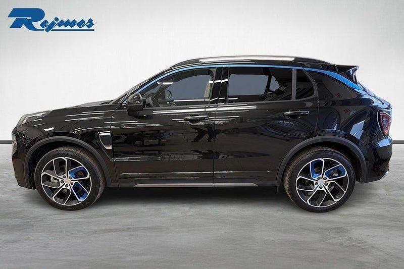 Begagnad Lynk & Co 01 180 HK (132 kW) 2023 Svart SUV