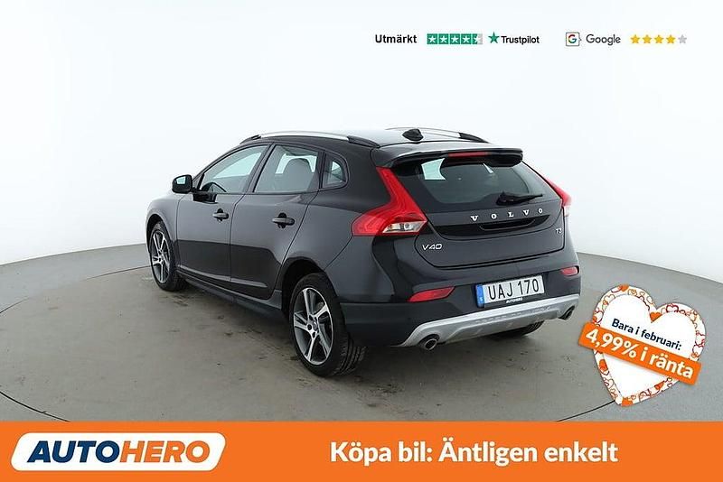Begagnad Volvo V40 Kinetic 152 HK (111 kW) 2018 Svart Halvkombi