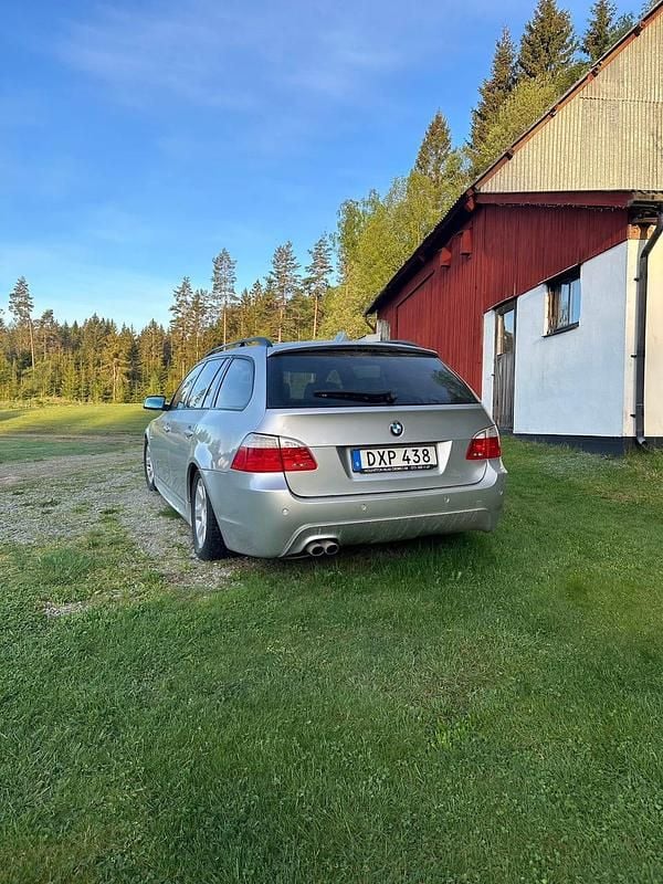 Begagnad BMW 525 197 HK (144 kW) 2009 Kombi