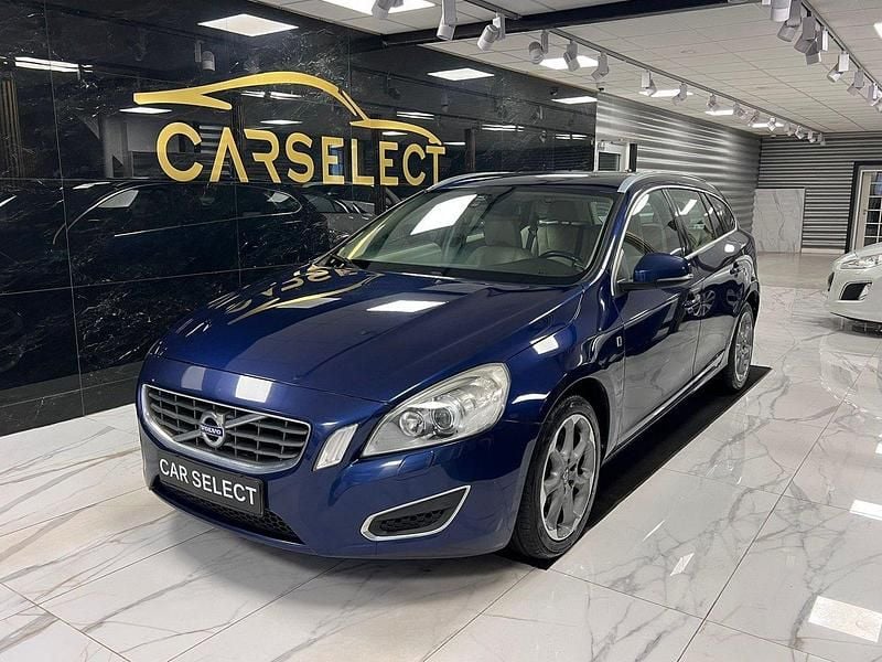 Blå Begagnad 2012 Volvo V60 Ocean Race Kombi | 119 900 kr (Marknadspris) - Bild 1/4